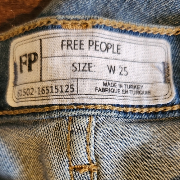 Free People frayed hem jeans, 25 - Picture 3 of 3